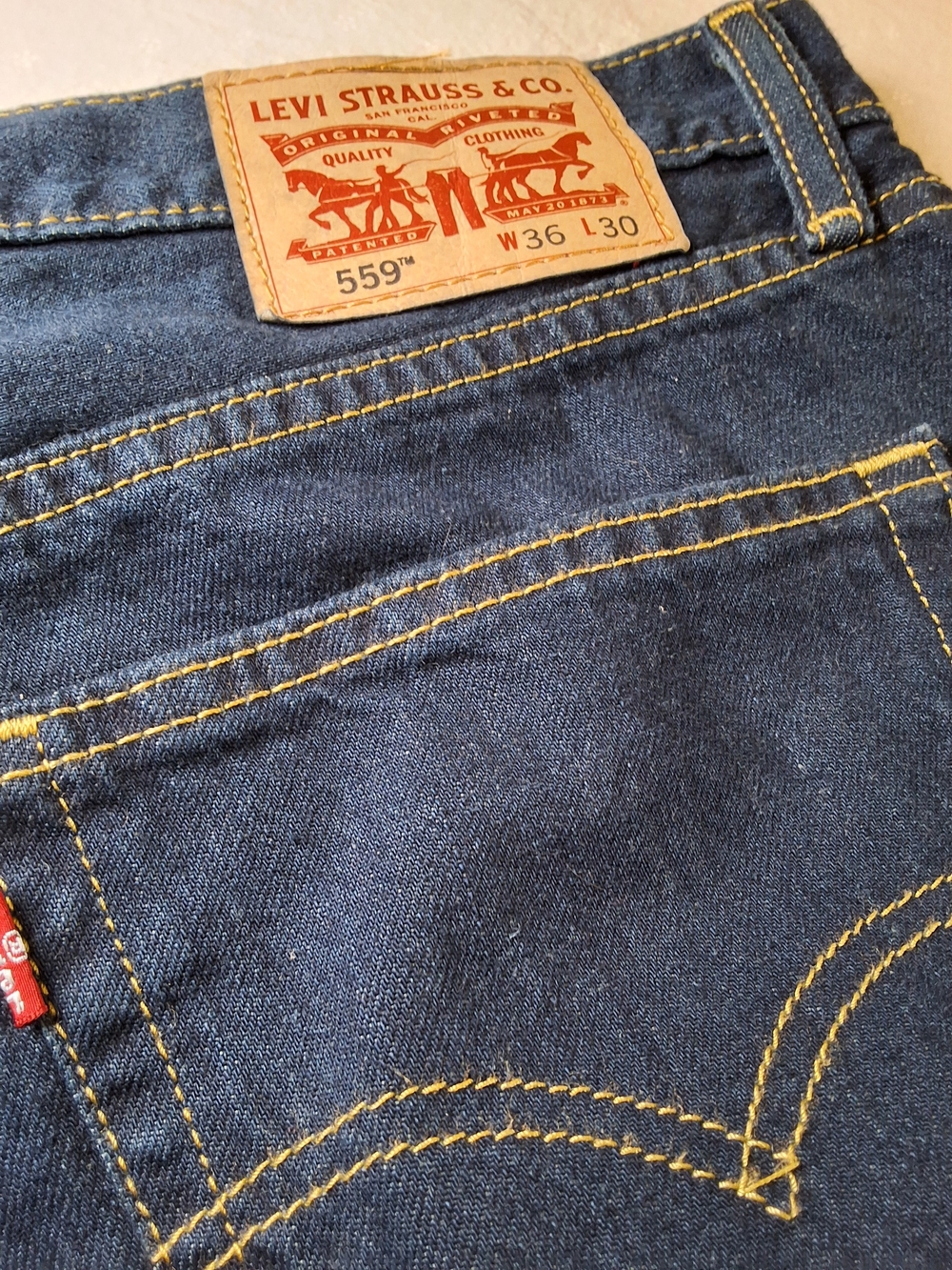 Levi's 559 Relaxed Fit Men's Jeans in Dark Blue